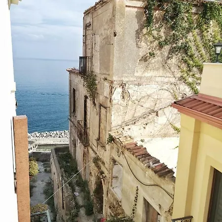 Affittacamere A Casa Di Noemi Pizzo (Calabria)